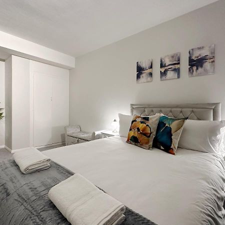 Zoey Place Near Thames River - 2 Double Beds, 1 Single Bed, Spacious, Ideal For Families London Exteriör bild