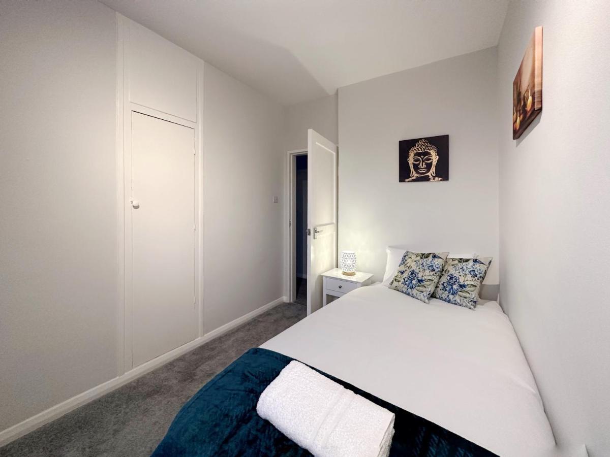 Zoey Place Near Thames River - 2 Double Beds, 1 Single Bed, Spacious, Ideal For Families London Exteriör bild